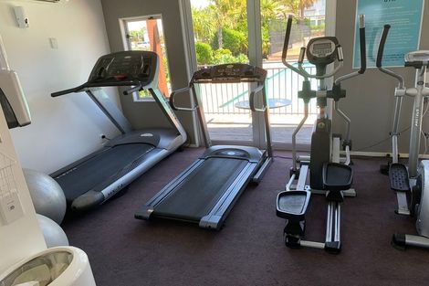 Photo of property in 2/1 Opito Way, East Tamaki, Auckland, 2013