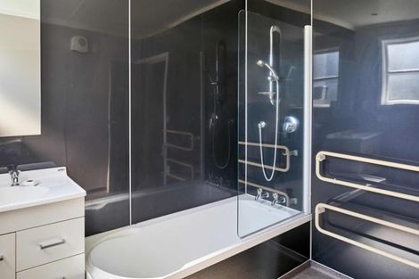 Photo of property in 3 Norris Grove, Taita, Lower Hutt, 5011