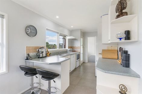 Photo of property in 3 Stansfield Place, Sunnyhills, Auckland, 2010