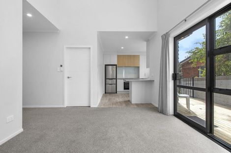 Photo of property in 2/27 Seddon Road, Frankton, Hamilton, 3204