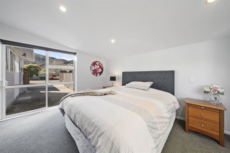 Photo of property in 33 Hyde Street, Wainuiomata, Lower Hutt, 5014