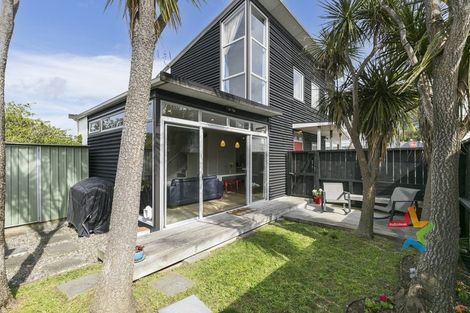 Photo of property in 139b The Parade, Island Bay, Wellington, 6023