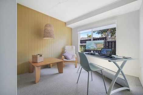 Photo of property in 21 Ian Sage Avenue, Torbay, Auckland, 0630