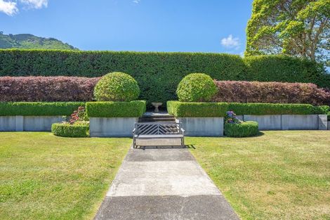 Photo of property in 52-56 Winara Avenue, Waikanae, 5036