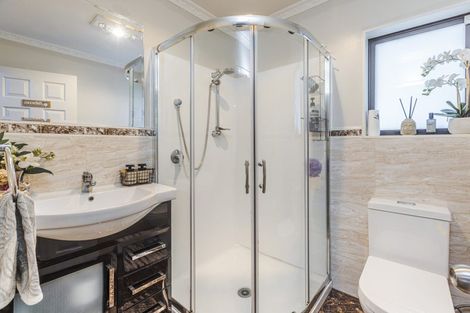 Photo of property in 50b Great South Road, Manurewa, Auckland, 2102