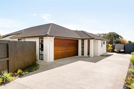 Photo of property in 12 Carrington Drive, Papamoa Beach, Papamoa, 3118