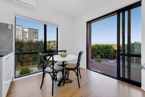 Photo of property in 28 Treeline Lane, Flat Bush, Auckland, 2019