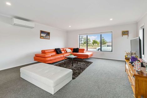 Photo of property in 6 Harding Drive, Papamoa Beach, Papamoa, 3118