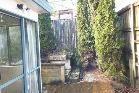 Photo of property in 6 Northcross Drive, Oteha, Auckland, 0632