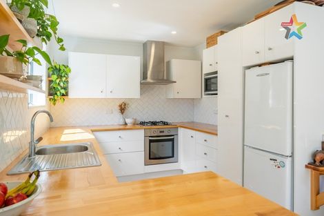 Photo of property in 1a Wyndham Road, Pinehaven, Upper Hutt, 5019