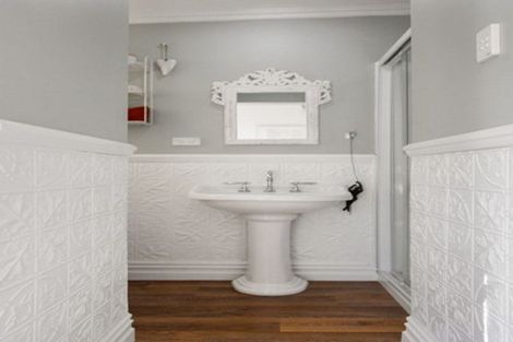 Photo of property in 31 Clare Street, Cambridge, 3434