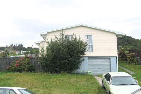 Photo of property in 30 Edelweiss Grove, Timberlea, Upper Hutt, 5018