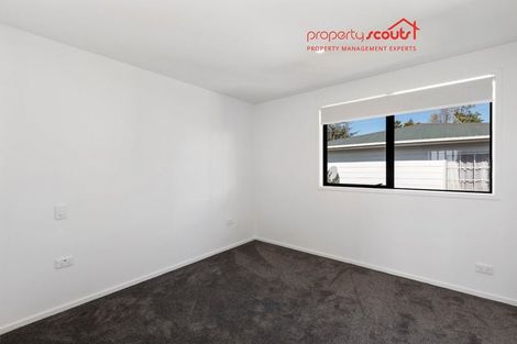 Photo of property in 1/80 Awaroa Road, Sunnyvale, Auckland, 0612