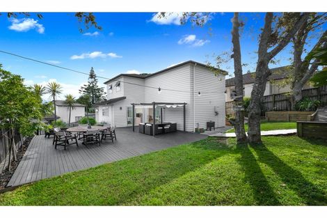 Photo of property in 3 Bangla Place, Massey, Auckland, 0614