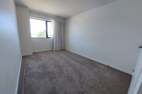 Photo of property in 7 Lilac Lane, Oteha, Auckland, 0632