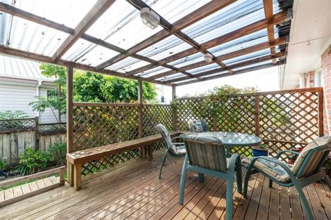 Photo of property in 24 Koromiko Street, New Lynn, Auckland, 0600