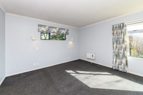 Photo of property in 14 Winston Avenue, Hokowhitu, Palmerston North, 4410