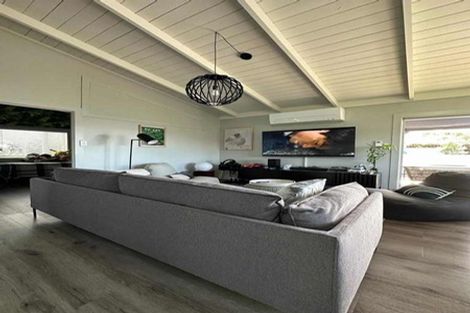 Photo of property in 2/138 Arran Road, Browns Bay, Auckland, 0630