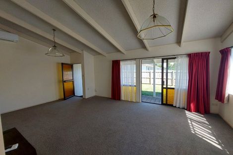 Photo of property in 15 Selwyn Street, Lower Vogeltown, New Plymouth, 4310