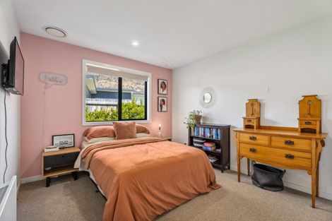 Photo of property in 10 Chadlington Way, Lower Shotover, Queenstown, 9304