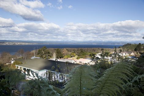 Photo of property in 6/92 Wakeman Road, Acacia Bay, Taupo, 3330