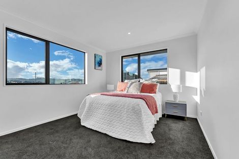 Photo of property in 8 Viv Green Place, Pokeno, 2402