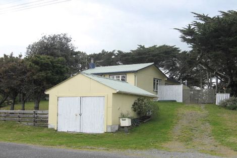 Photo of property in 128 Kahukura Avenue, Waitarere Beach, Levin, 5510
