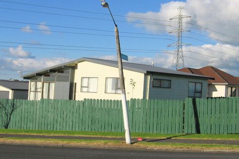 Photo of property in 38 Dissmeyer Drive, Clover Park, Auckland, 2019