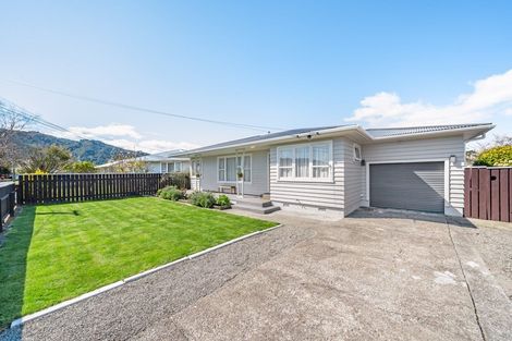 Photo of property in 18 Charles Street, Clouston Park, Upper Hutt, 5018