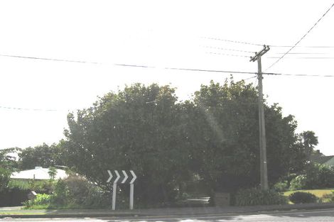 Photo of property in 42 Sunnynook Road, Sunnynook, Auckland, 0620