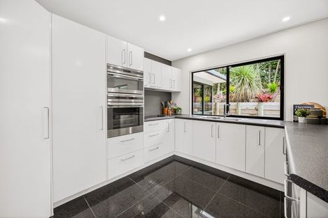 Photo of property in 1/70b Carlisle Road, Browns Bay, Auckland, 0632