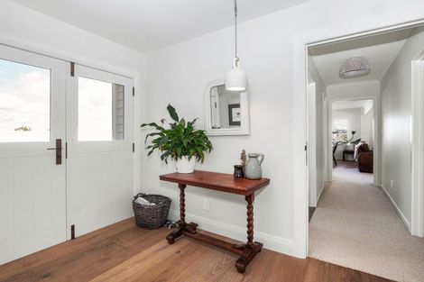 Photo of property in 153 Karewa Parade, Papamoa Beach, Papamoa, 3118