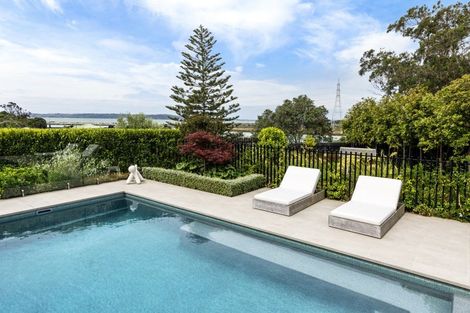 Photo of property in 56 Covil Avenue, Te Atatu South, Auckland, 0610