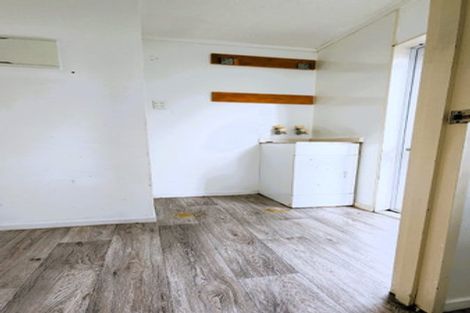 Photo of property in 2 Vine Street, Mangere East, Auckland, 2024