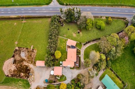 Photo of property in 5171b Mountain Road, Eltham, 4398