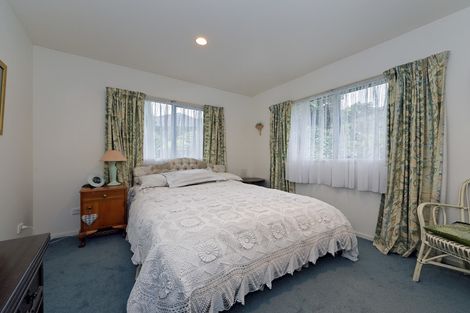 Photo of property in 35 Chamari Close, Titirangi, Auckland, 0604