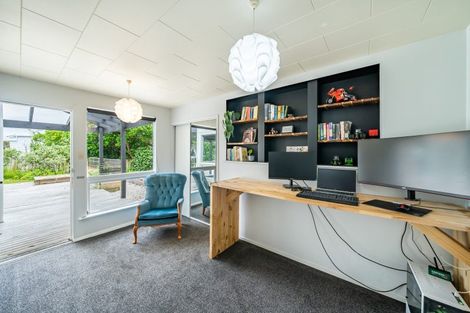 Photo of property in 20 Raroa Place, Pukerua Bay, 5026