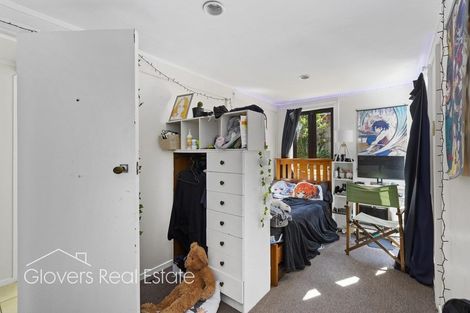 Photo of property in 21a Harrybrook Road, Green Bay, Auckland, 0604