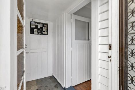 Photo of property in 102 Brecon Road, Stratford, 4332