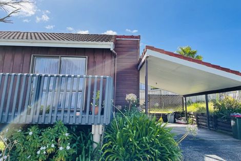 Photo of property in 26 Banyan Drive, Totara Heights, Auckland, 2105