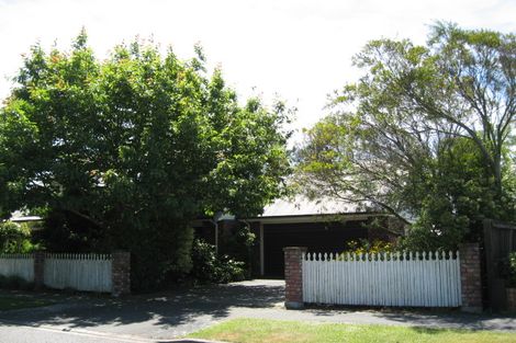 Photo of property in 3 Berkshire Drive, Avonhead, Christchurch, 8042