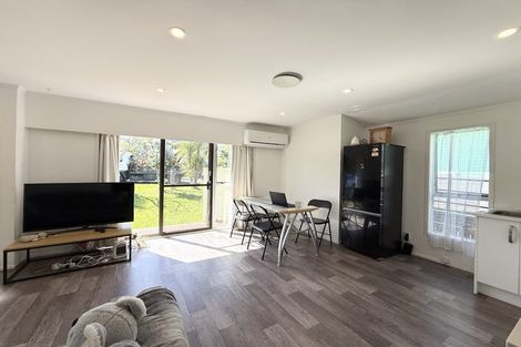 Photo of property in 1/5 Merriefield Avenue, Forrest Hill, Auckland, 0620