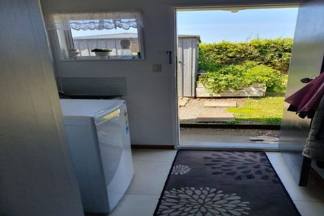 Photo of property in 13c Hussey Street, Waverley, 4510