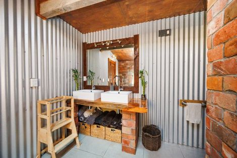 Photo of property in 359 Newbury Line, Bunnythorpe, Palmerston North, 4478