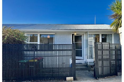 Photo of property in 4 Gresford Street, Edgeware, Christchurch, 8013