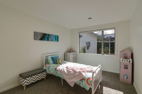 Photo of property in 13 Magnolia Place, Frankton, Queenstown, 9300