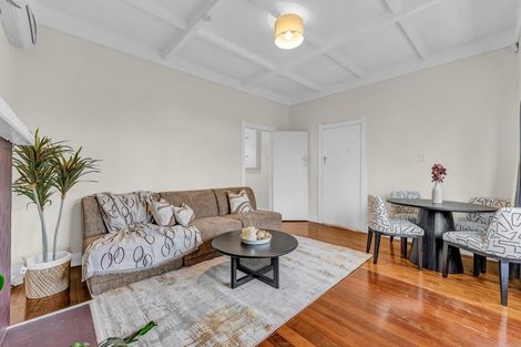 Photo of property in 41 Wairau Avenue, Avondale, Auckland, 1026