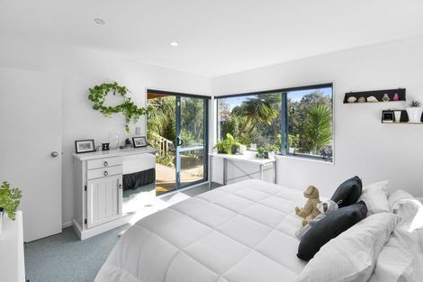 Photo of property in 18 Gibbs Crescent, Red Hill, Papakura, 2110