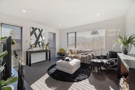 Photo of property in 13 Spur Ridge Rise, Jacks Point, 9371