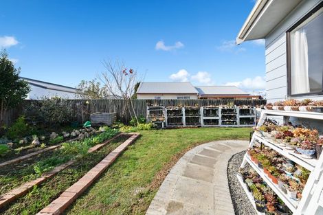Photo of property in 1/31 Pomaria Road, Henderson, Auckland, 0610